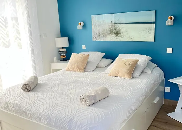 Guest house Les Jardins De La Breche 4*