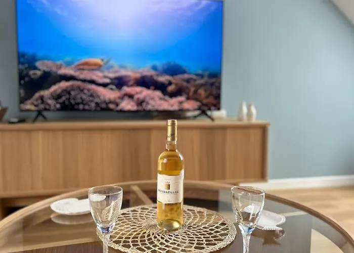 Guest house Les Jardins De La Breche 4*