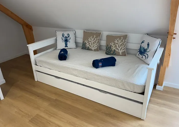 Guest house Les Jardins De La Breche 4*